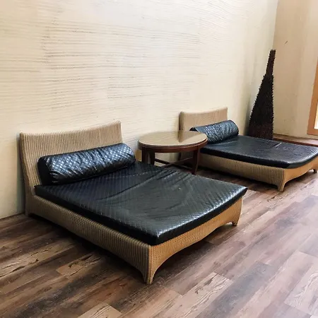 Chateau Boutique Motel-3