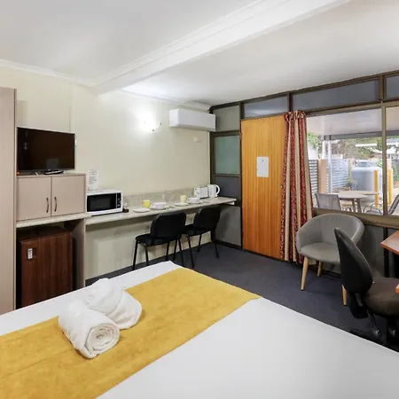 Biloela Centre Motel & Grevillea Steakhouse & Bar-2