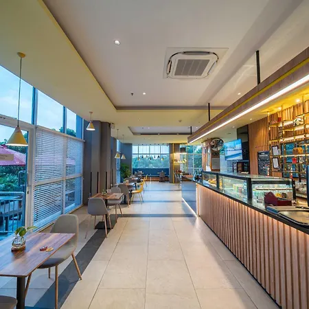 Harris Suites Puri Mansion-3