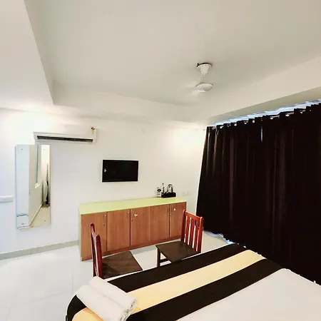 Tipsyy Inn Suites 007-2