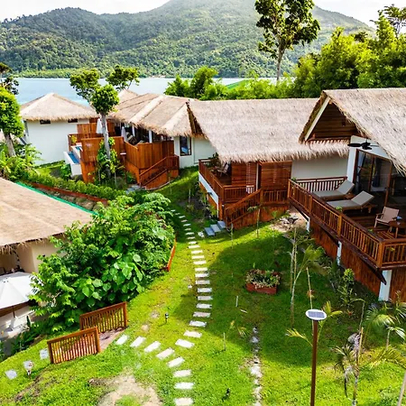 Ten Moons Sunset Villas-3