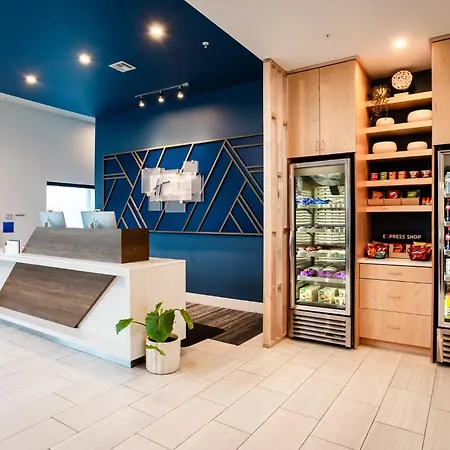 Holiday Inn Express & Suites Waco Downtown By Ihg-3