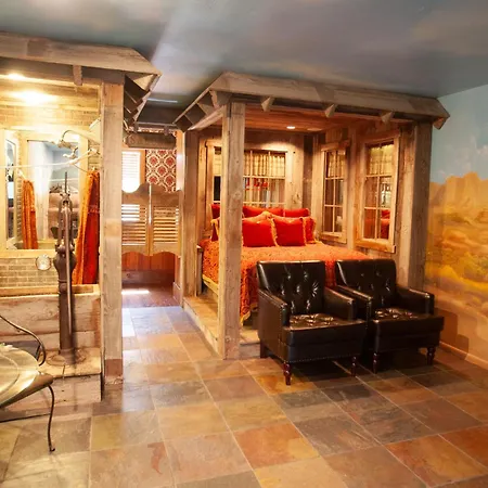 Black Swan Inn Luxurious Theme Rooms-2