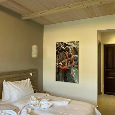 Paradise Hotel-3
