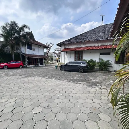 Hotel Limaran 1-2