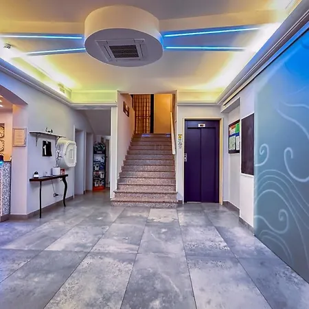 Hotel Etna - Hotel Per Coppie E Famiglie Con Parcheggio E Spiaggia-3