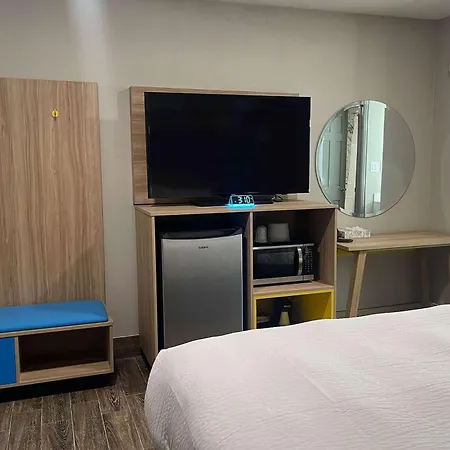 Days Inn By Wyndham Sulphur Springs-3