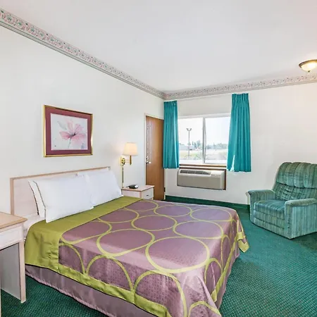 Super 8 By Wyndham Willcox-3