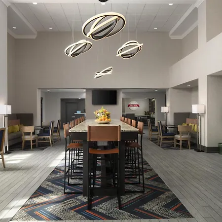 Hampton Inn & Suites Yonkers - Westchester-3
