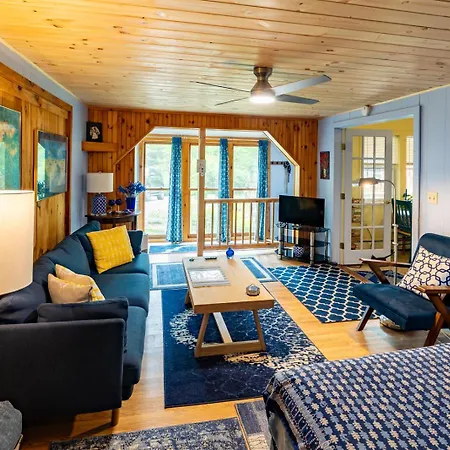 Cavalier Cottage B&B-3