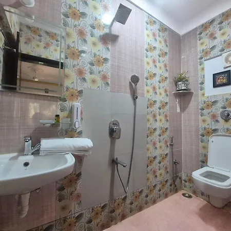 Laliguras Villa Beachside Escape - 100M From Candolim Beach-2