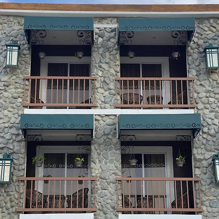 Sola Hotel & Sola Bed And Breakfast-3