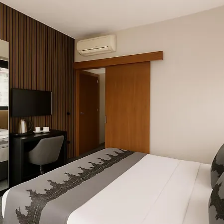 Black Art Otel-2