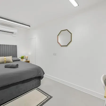 Marbel Aldgate-2