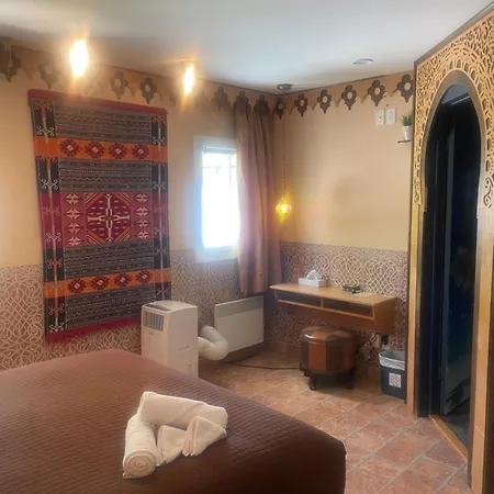 Auberge Restaurant Du Monde-2