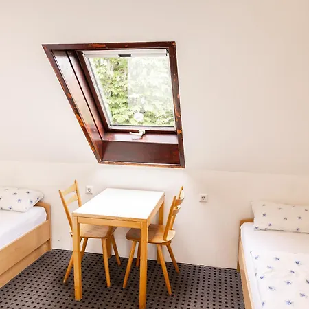 Pension Märkl Augsburg-3