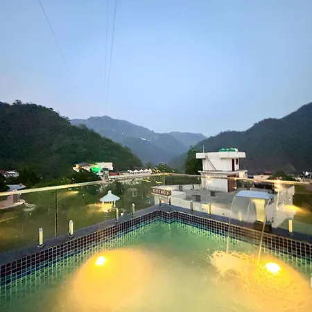Oak Leaf Hotel-2