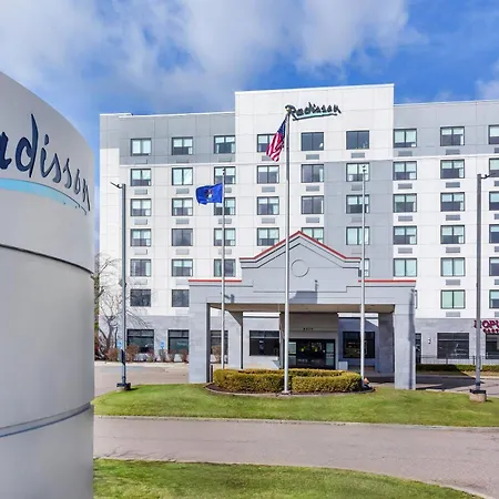 Radisson Hotel Detroit Metro Airport-3