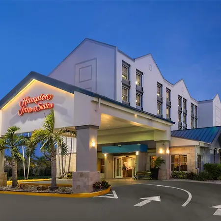 Hampton Inn & Suites Fort Lauderdale Airport-2