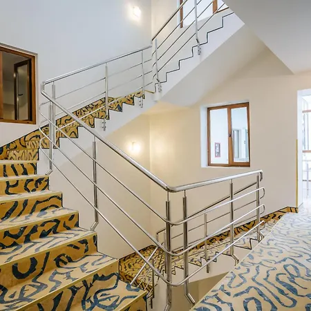 Hotel Dana 2-3