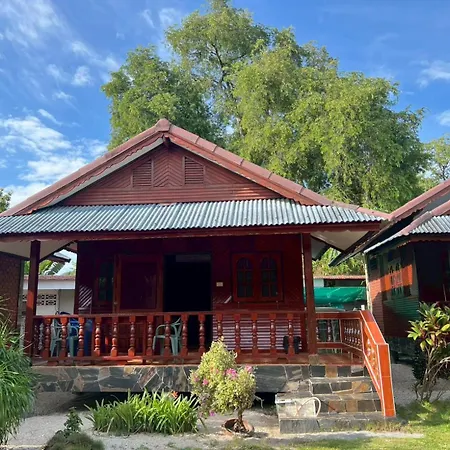 Silver Beach Bungalow-3