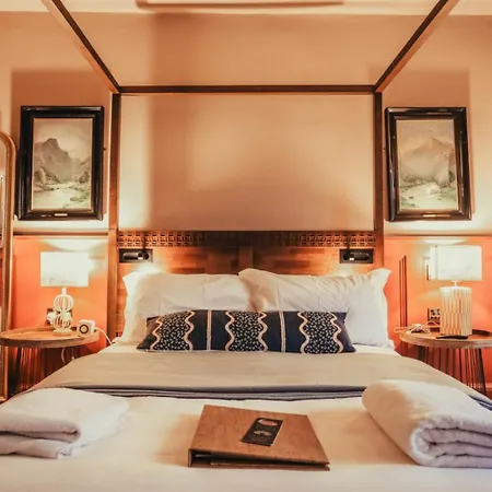 The Peat Spade Inn-3