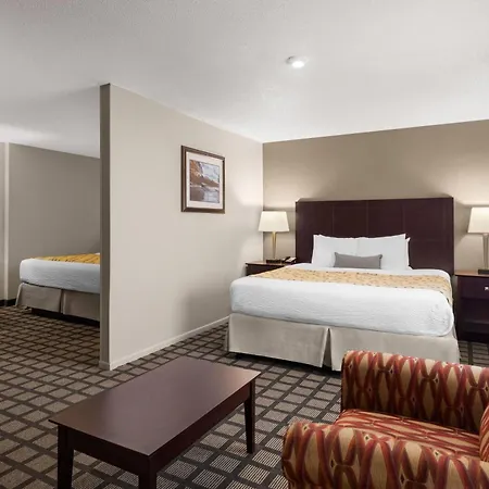 Baymont By Wyndham Jefferson City-3