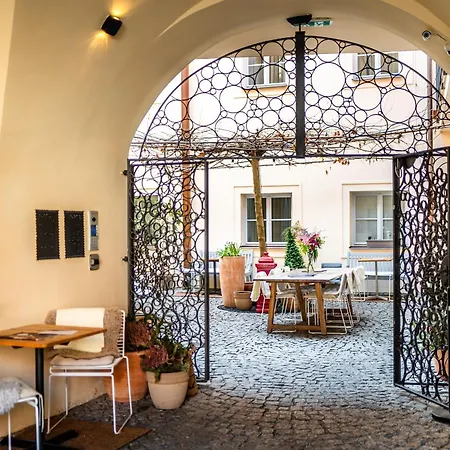 Old Royal Post Boutique Hotel & Premium Suites-3