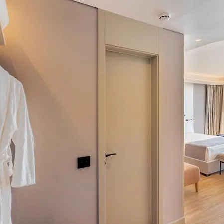 Alyacht Premium Hotel-3