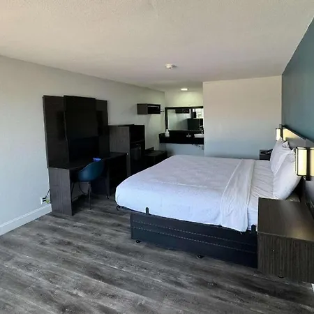 Rodeway Inn-2
