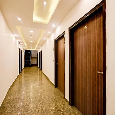 Hotel Vvs Delhi Airport - Offering Fre Airport Drop-3