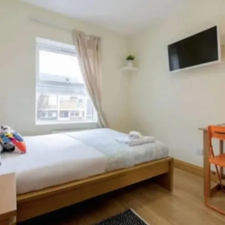 Portobello Rooms By Primecityhosts-3