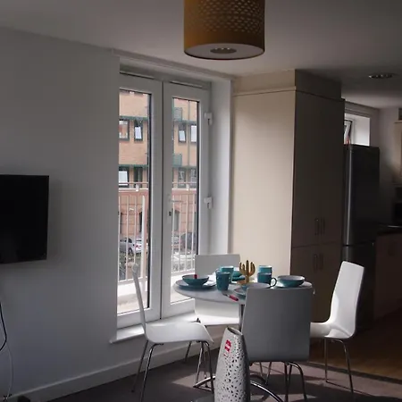3 Bedroom Ensuite Apartment 100 Apartment Leicester Min 2 Weeks-2