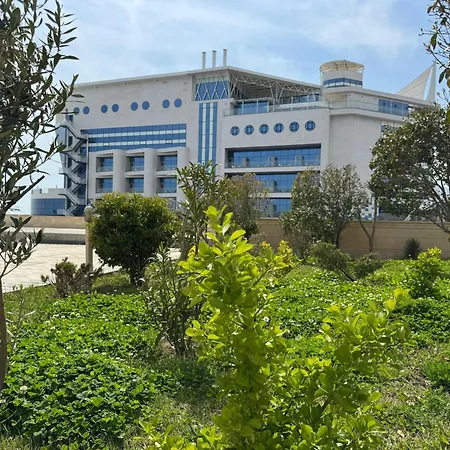 Titanik Baku-2
