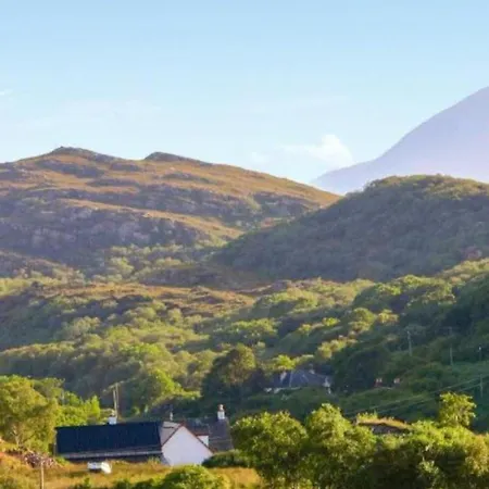 Applecross B&B And Luxury Self Catering Cabins Free Parking-2