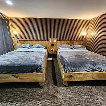 River Inn By Niagara Falls-3