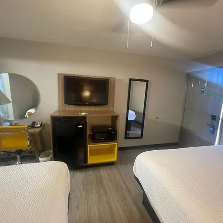 Days Inn By Wyndham Holladay-2