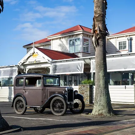 Tuakau Hotel-3