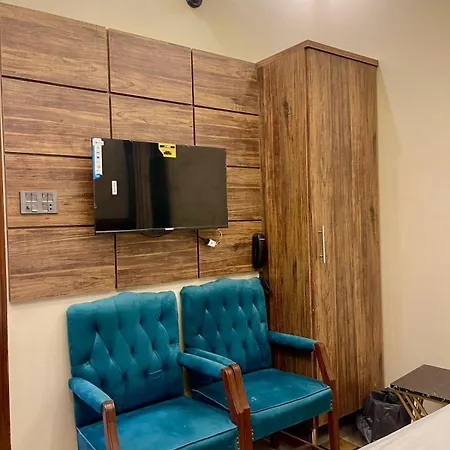 The Karachi Guest House Gulshan-E-Iqbal-3