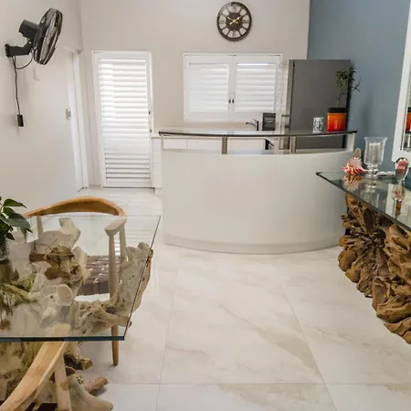 Umhlanga Eco Lodge (Adults Only)-2