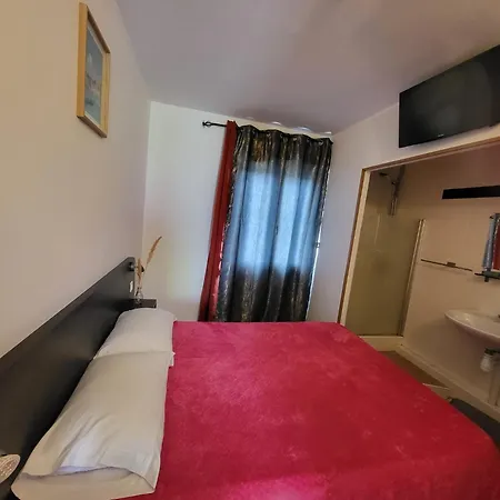 Hotel Les Rosiers-2