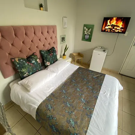 Mbathos Guesthouse-3
