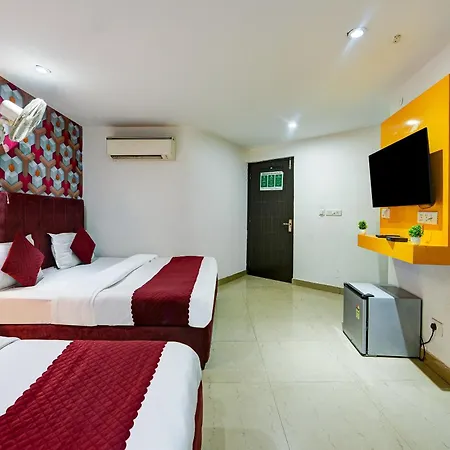 Hotel Happy Stay Free Airport Pickup Delhi Airport-2
