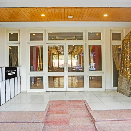 Townhouse Oak Isbt Formerly The Hotel Horizon-3