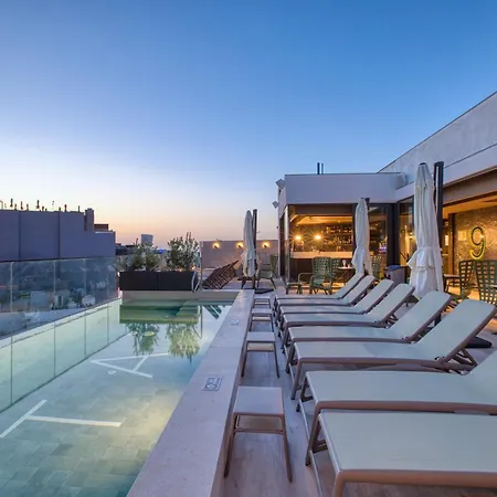 Vita Hotel & Rooftop-3