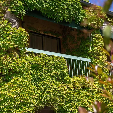 Hotel & Residence Lou Paradou Greoux Les Bains-3