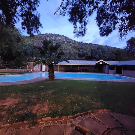 N4 Guest Lodge-3