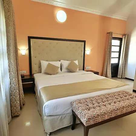 Silver Sands Hideaway Resort, Candolim-2