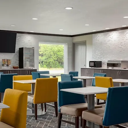 La Quinta Inn & Suites By Wyndham Peru Starved Rock St Park-2
