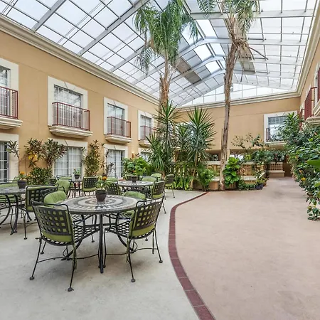 Best Western Plus Atrium Inn-3